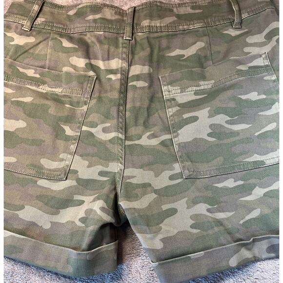 Falls Creek Camp Shorts - Picture 2 of 7